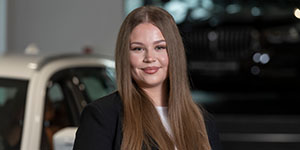 Alia Camili - Automobilkauffrau in Ausbildung Alia Camili - Automobilkauffrau in Ausbildung