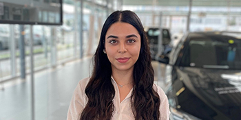 Lara Karabal Automobilkauffrau in Ausbildung