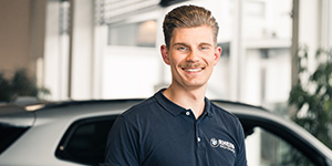 Louis Uhle - Auszubildender Automobilkaufmann Louis Uhle - Auszubildender Automobilkaufmann