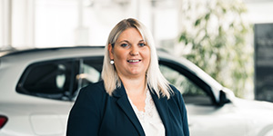 Nadine Weigel - Serviceassistentin für Karosserie Nadine Weigel - Serviceassistentin für Karosserie