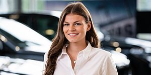 Sophia Reißer- Automobilkauffrau in Ausbildung- Standort Ludwigsburg Sophia Reißer- Automobilkauffrau in Ausbildung- Standort Ludwigsburg