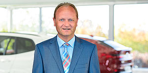 Werner Hemberger - Leiter Teiledienst - Standort Würzburg Werner Hemberger - Leiter Teiledienst - Standort Würzburg
